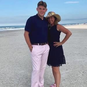 Meet your Posher, Layton